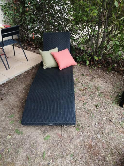 Le Soleil D Eugenie Appartement Dans Residence Avec Piscine Commune Pres De Carcassonne Olonzac Bagian luar foto