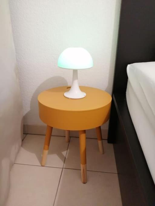 Le Soleil D Eugenie Appartement Dans Residence Avec Piscine Commune Pres De Carcassonne Olonzac Bagian luar foto