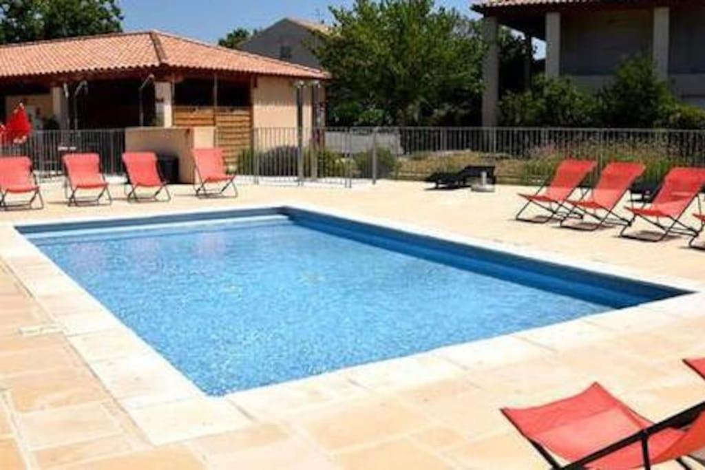 Le Soleil D Eugenie Appartement Dans Residence Avec Piscine Commune Pres De Carcassonne Olonzac Bagian luar foto